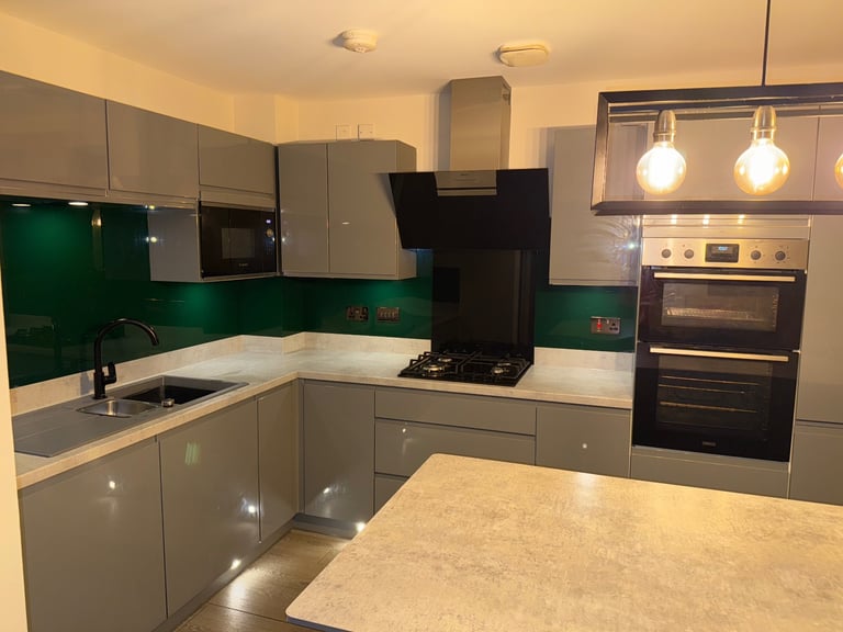 Symphony Kitchen with Appliances 