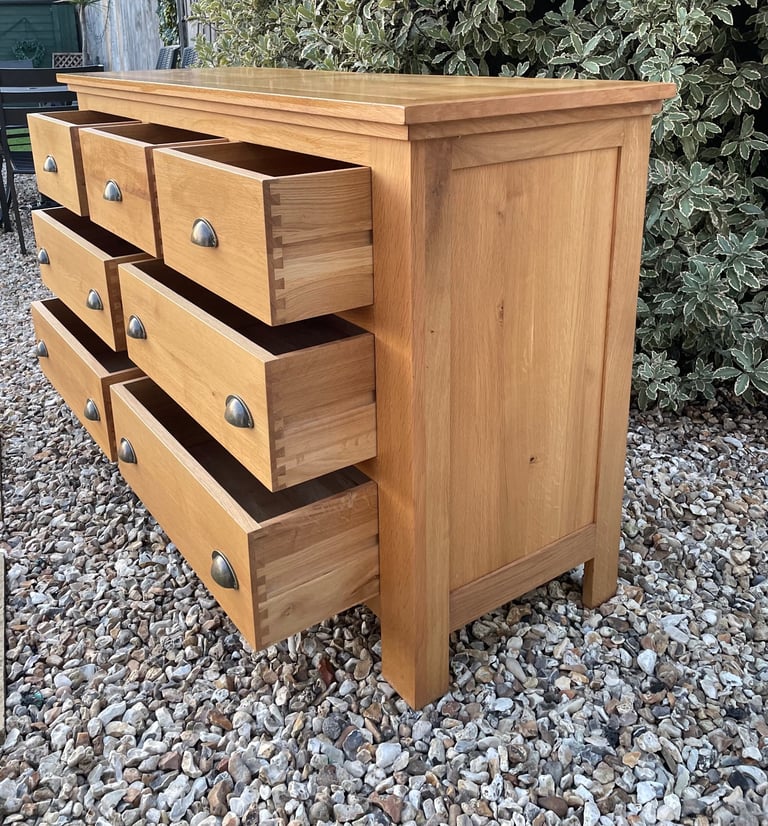 image for Solid oak chest of drawers 