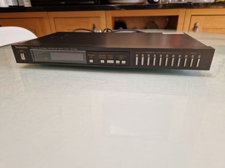 Technics Stereo AM / FM Tuner 