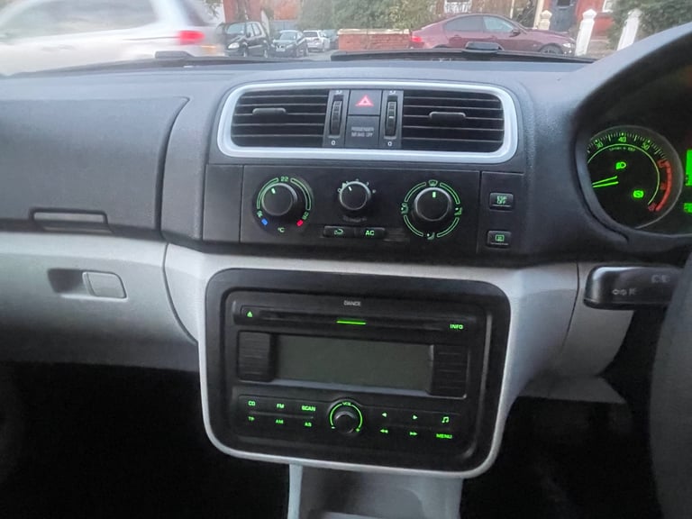 2007 Skoda Fabia 1.6 16V 2 5dr Tiptronic HATCHBACK Petrol Automatic