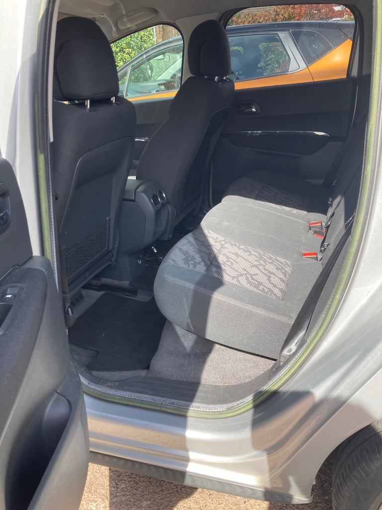 Peugeot, 3008, Hatchback, 2011, Manual, 1560 (cc), 5 doors