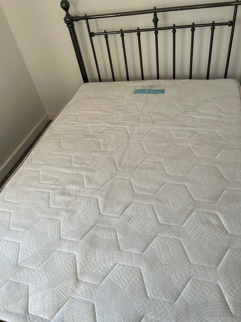 Double bed with memory foam mattress