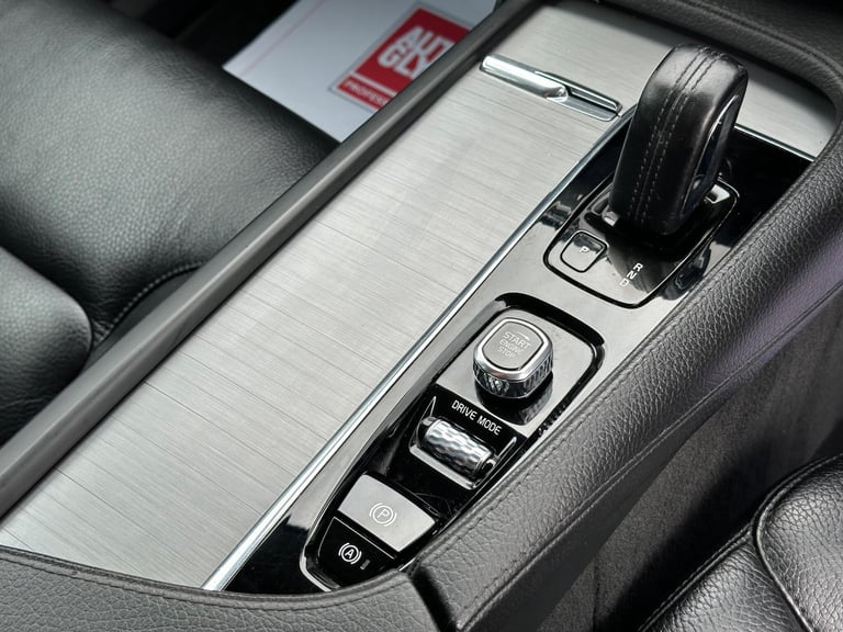 2022 Volvo XC90 2.0h T8 Recharge 18.8kWh Inscription Pro SUV 5dr Petrol Plug-in Hybrid Auto ESTAT...