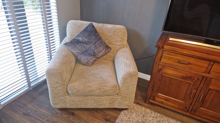 3+2+1 seater Alstons sofa & other items