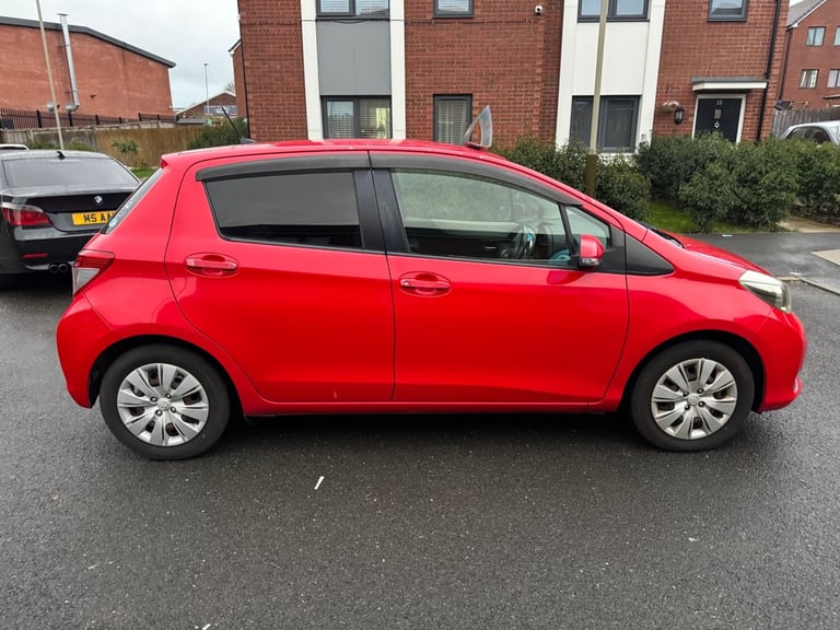 TOYOYA YARIS 1.3 L PETROL 5 DOOR HATCHBACK