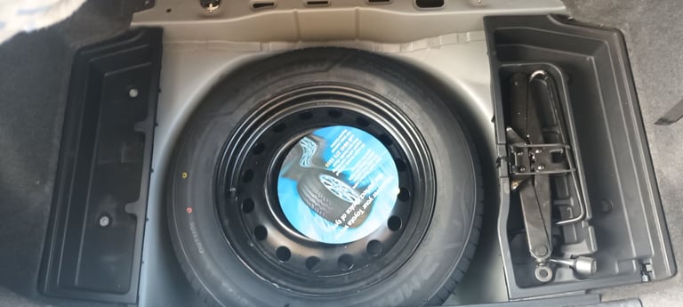 Toyota, COROLLA, Hatchback, 2006, Manual, 1598 (cc), 5 doors