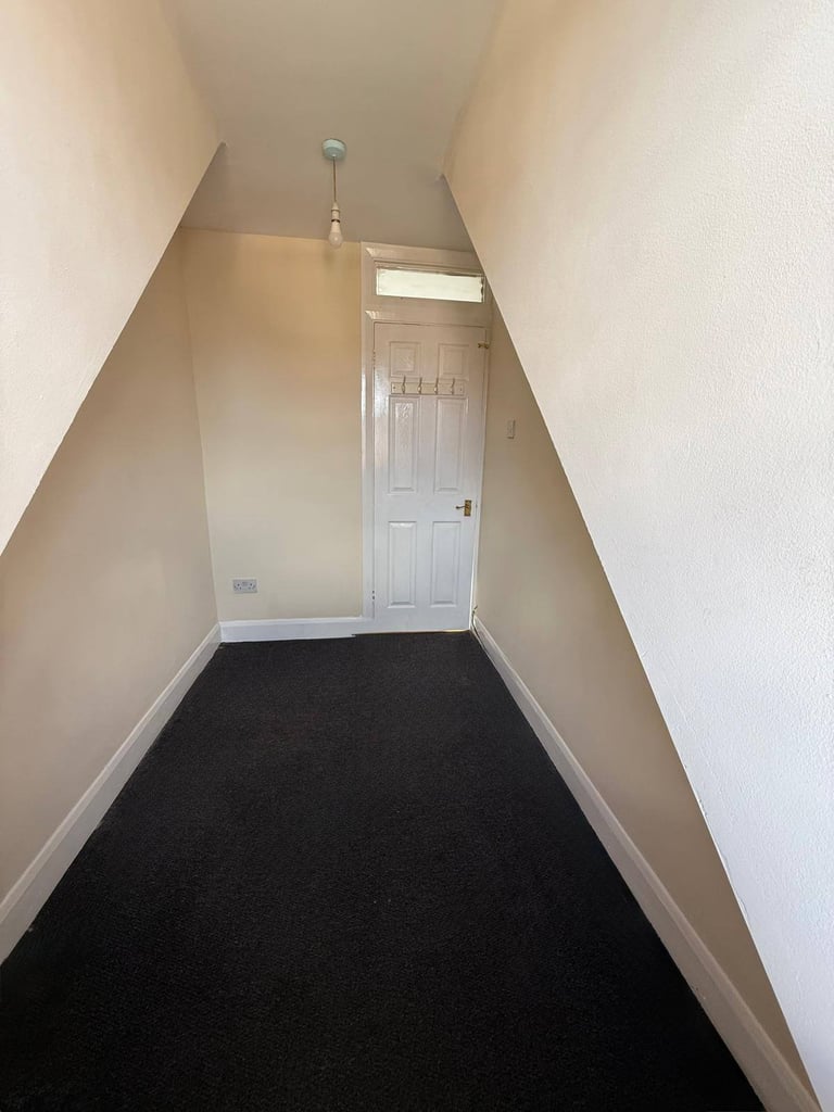2 Bedroom Flat second Floor in HA3 with Parking