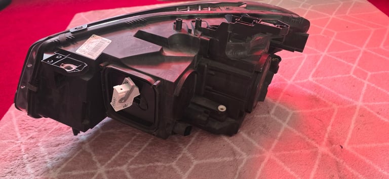 MERCEDES CLA HEADLIGHT DRIVERS SIDE XENON C117 2013