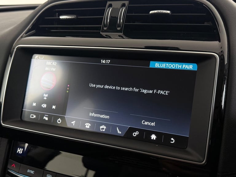 2019 Jaguar F-Pace 2.0 P250i Portfolio Auto AWD Euro 6 (s/s) 5dr ESTATE Petrol Automatic