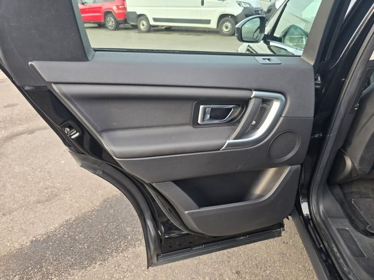 2018 Land Rover Discovery Sport 2.0 ED4 HSE 5d 150 BHP Estate Diesel Manual