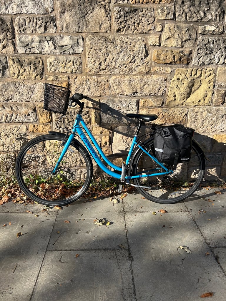 Ladies Dawes bike 