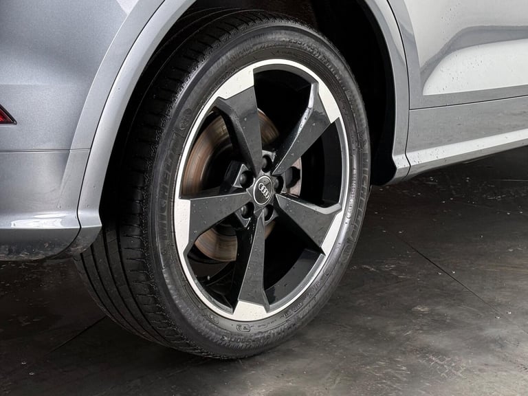  Audi Q5 2.0 TDI 40 Black Edition S Tronic quattro Euro 6 (s/s) 5dr Diesel Automatic