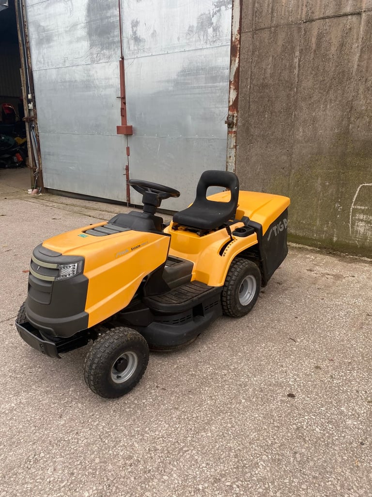 STIGA ESTATE 3084H RIDE ON MOWER FOR SALE.