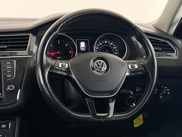 2017 Volkswagen Tiguan 2.0 TDI BlueMotion Tech SE Navigation Euro 6 (s/s) 5dr ESTATE Diesel Manual