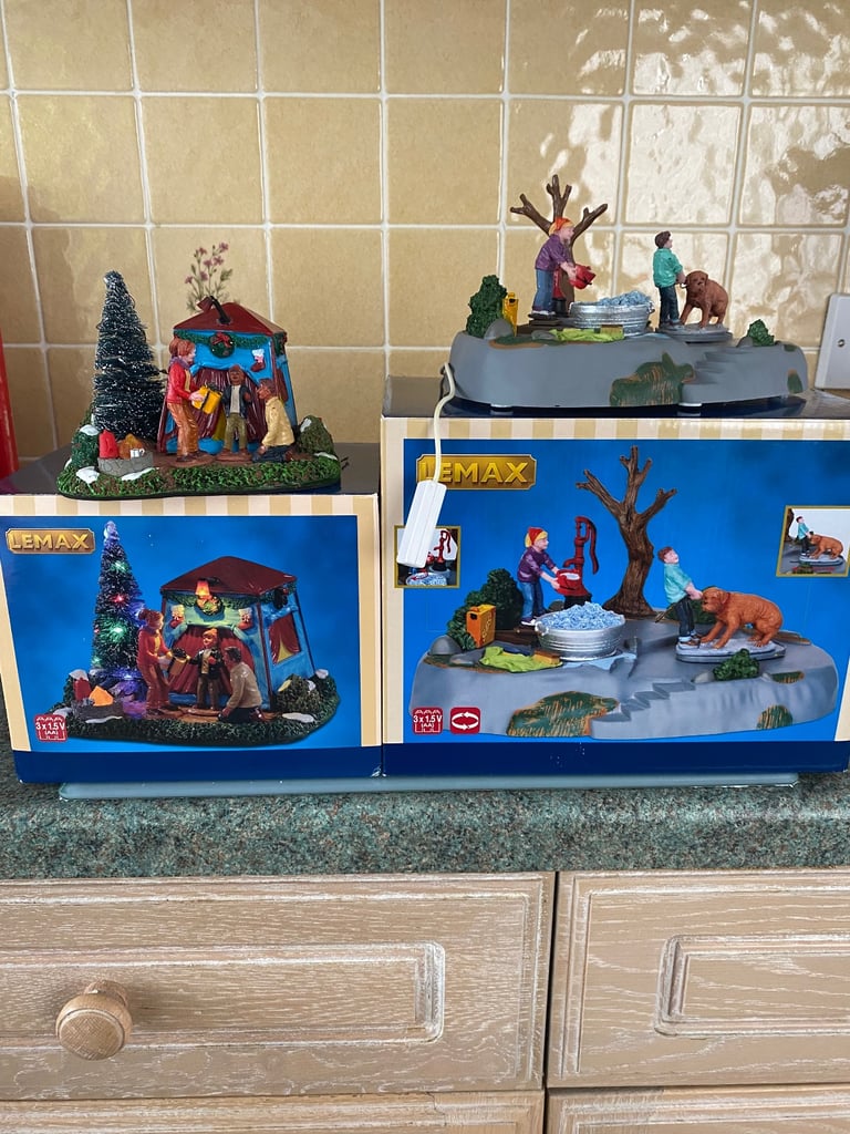 TWO LEMAX VILLAGE MODELS