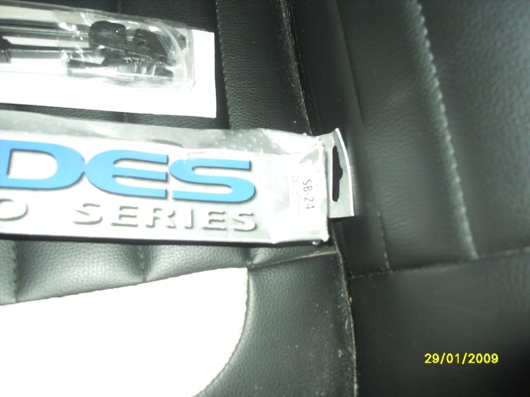 citroen c2 frount wiper blades