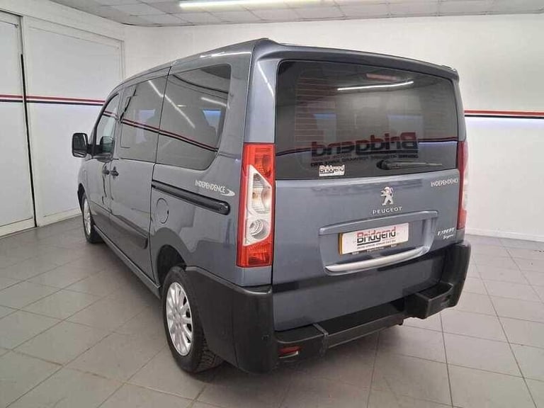 2016 Peugeot Partner Tepee 2.0 HDi Tepee Comfort 7 Seats 4dr MPV Diesel Automatic