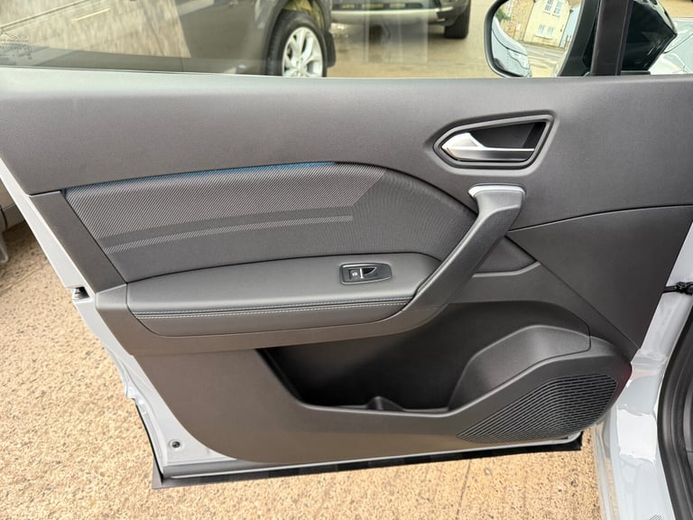 2025 Renault Captur 1.8 E-Tech Full Hybrid 160 Esprit Alpine 5dr Auto HATCHBACK PETROL/ELECTRIC A...