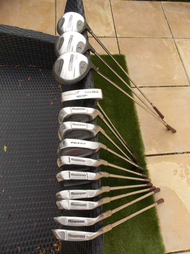 Mens Right Handed Howson Tour Master Golf Club Set + Bag, Balls and Tees