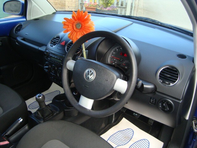2006 Volkswagen Beetle 1.6 Luna 3dr HATCHBACK Petrol Manual