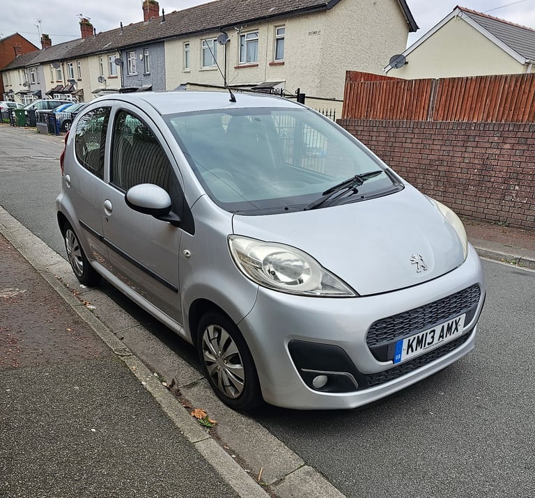 Peugeot, 107, Hatchback, 2013, Manual, 998 (cc), 5 doors