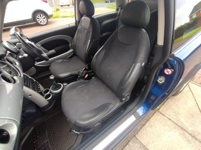 Mini, HATCHBACK, Hatchback, 2001, Manual, 1598 (cc), 3 doors