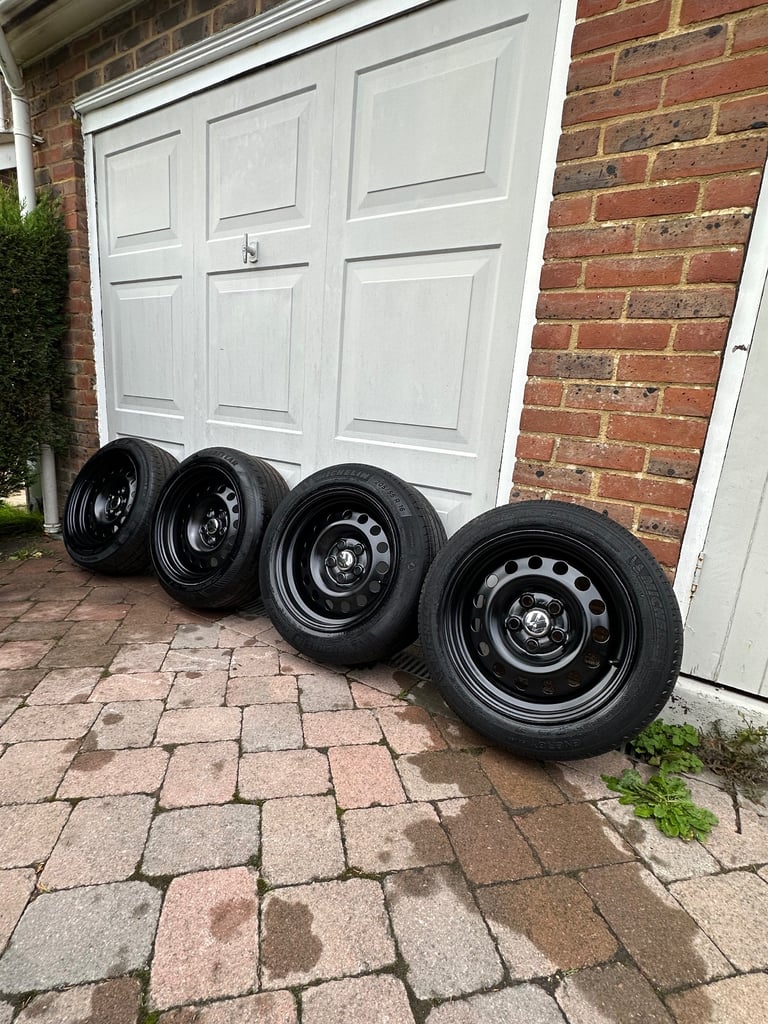 🌟Volkswagen 16” Banded Steels 5x112 With Excellent Tyres Front 195/55/16 Rear 205/55/16 VAG