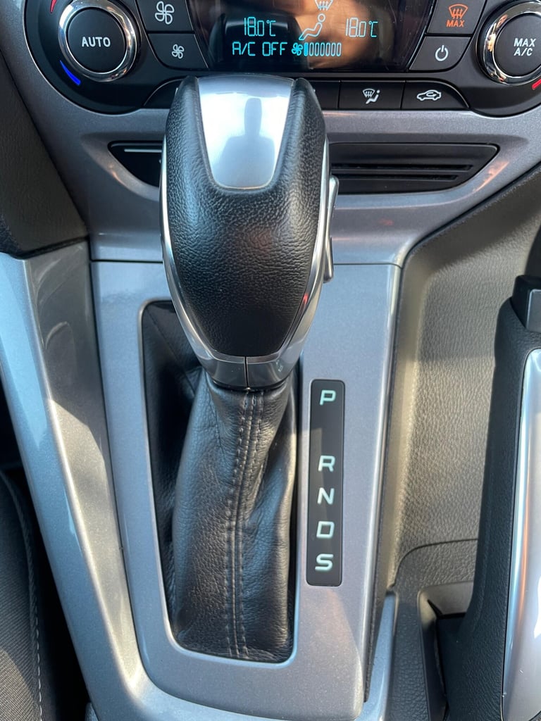 2011 Ford Focus 2.0 TDCi Titanium 5dr Powershift HATCHBACK DIESEL Automatic