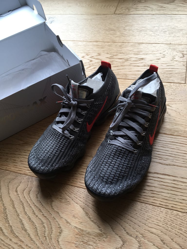 BNWT size 7 Nike Air Vapormax Flyknit 3 Nike trainers in box