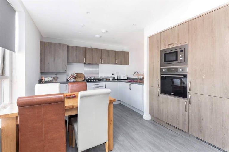 TO LET - Modern 2 Bedroom apartment in RICHMOND GATE (walking distance from Glasgow city centre)
