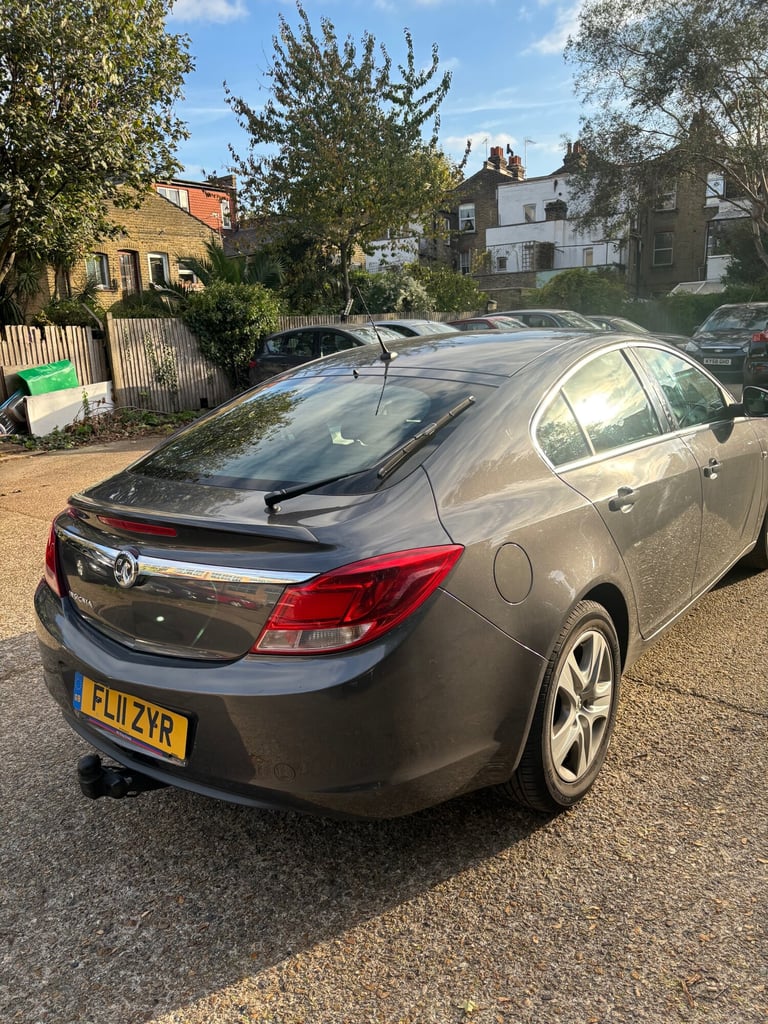 2011 Vauxhall Insignia 1.8i 16V Exclusiv 5dr HATCHBACK Petrol Manual