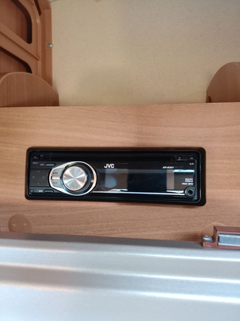 2011 swift charisma 220 