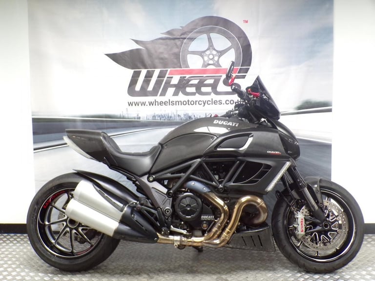 image for 2011 Ducati Diavel Carbon