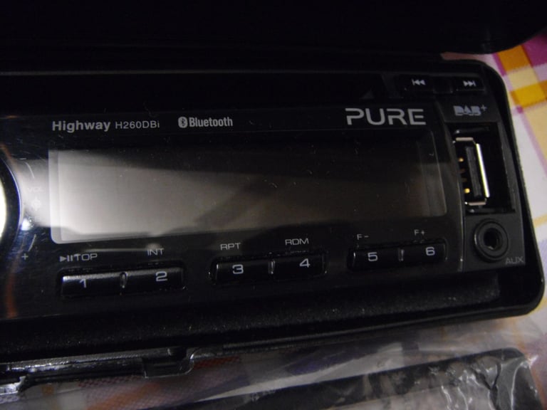 Pure Highway H260DBi in car Digital FM/AM Radio with CD/iPod/Phone/USB Connection and Bluetooth