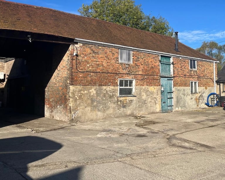 Multi use suitable as Wood working,metalwork,storage.Artists studio,office NO  car  