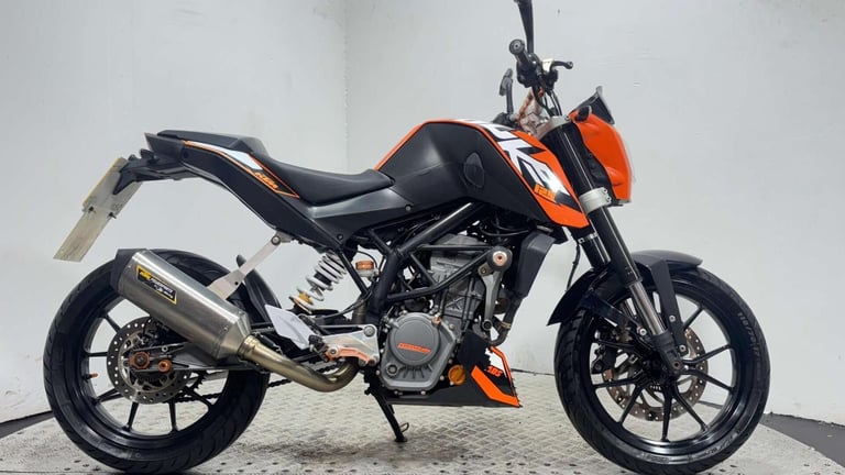 image for KTM Duke 2014 31K GREAT RUNNING SUPERMOTO BIKE 125CC 15BHP
