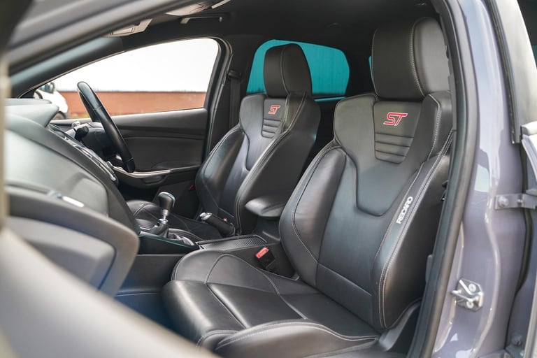 2018 Ford Focus 2.0T EcoBoost ST-3 Euro 6 (s/s) 5dr HATCHBACK Petrol Manual