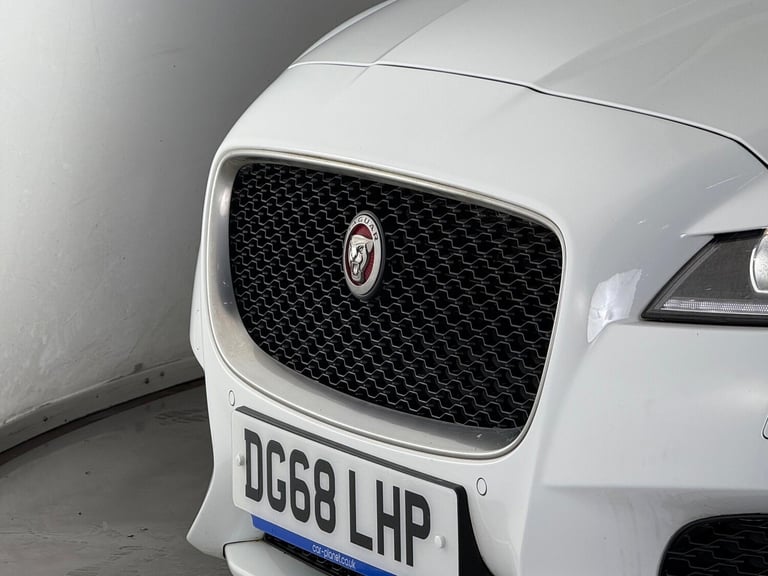2018 Jaguar XF 2.0i [250] R-Sport 4dr Auto SALOON PETROL Automatic