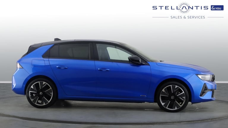 2023 Vauxhall Astra 54kWh Ultimate Hatchback 5dr Electric Auto (156 ps) Hatchback Electric Automatic