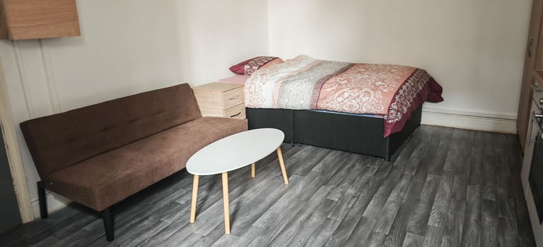 Flats Available. Are you on Benefits. U.C Welcome over 35's