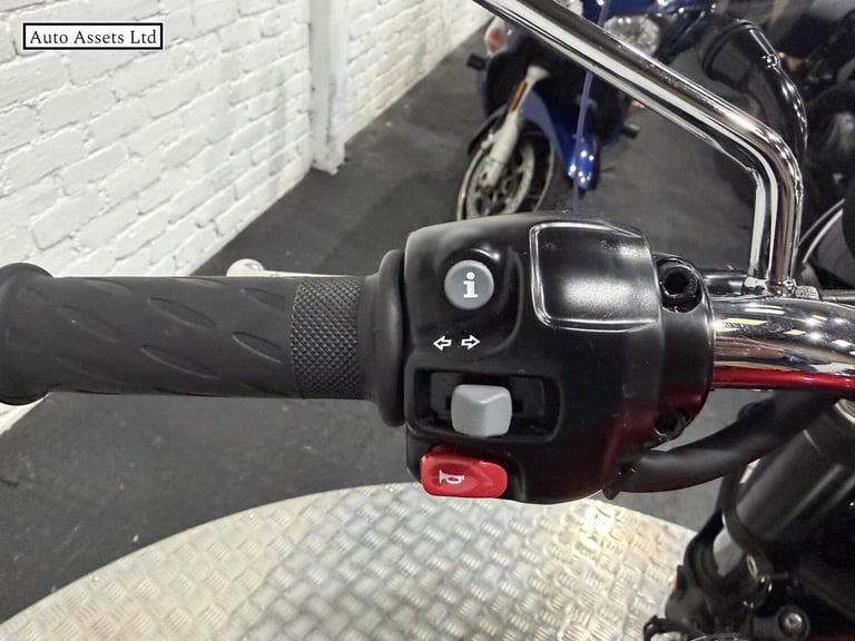 2024 Triumph Bonneville T100 900 Roadster/Retro Petrol Manual Euro 5 (65 ps) Roadster/Retro Petro...