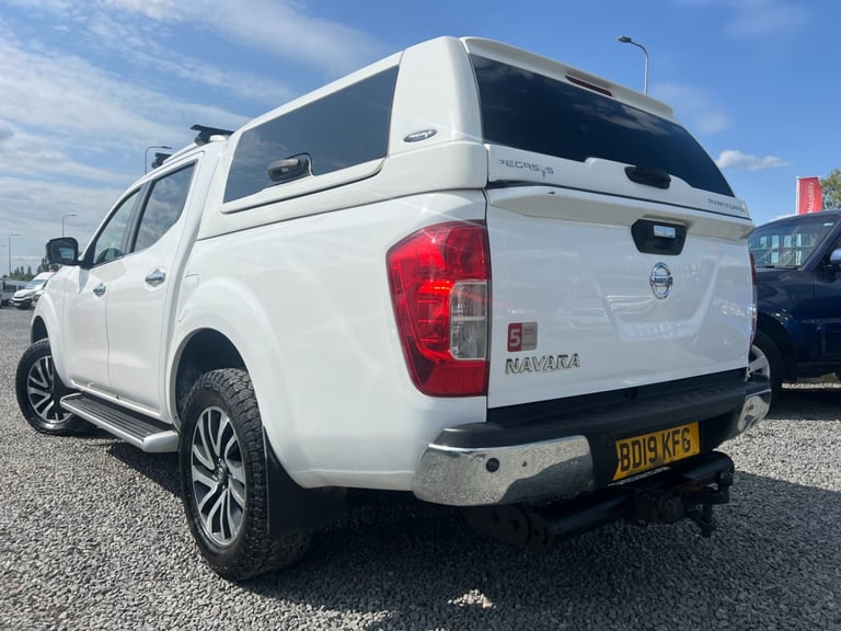 2019 NISSAN NAVARA Double Cab Pick Up Tekna 2.3dCi 190 4WD Auto LEATHER 101k