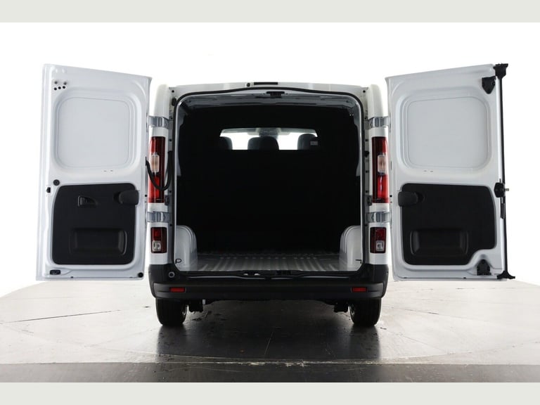 2025 Renault Trafic LL30 Blue dCi 130 Advance [Safety] Crew Van WINDOW VAN Diesel Manual