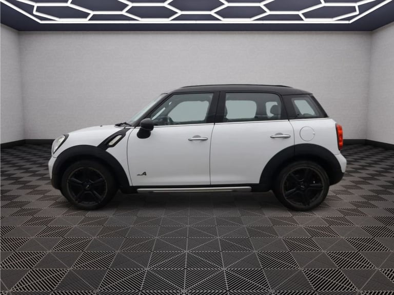 2016 MINI Countryman 1.6 Cooper SUV 5dr Petrol Manual ALL4 Euro 6 (s/s) (122 ps) 1 FORMER OWNER H...