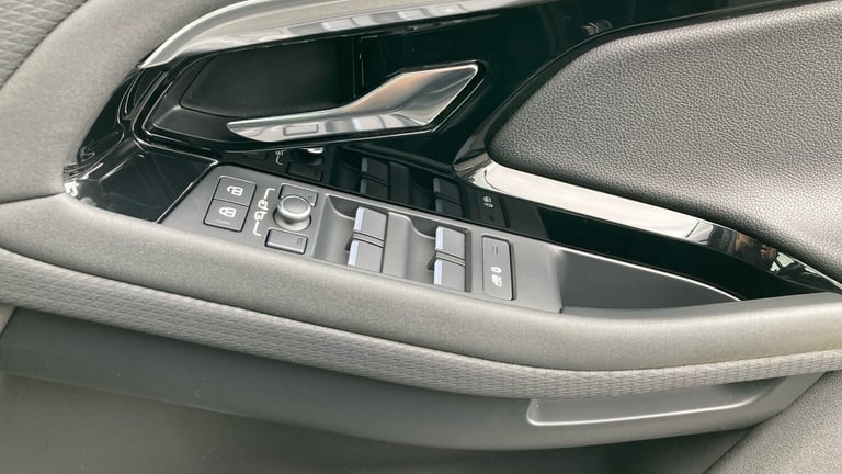 2021 Land Rover Range Rover Evoque 1.5 P300e R-Dynamic S 5dr Auto Hatchback Hatchback Hybrid Auto...