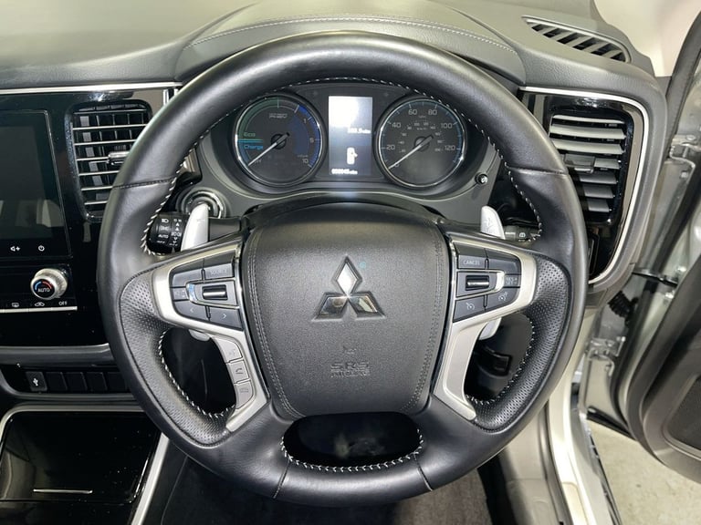 2020 20 MITSUBISHI OUTLANDER 2.4H TWINMOTOR 13.8KWH DESIGN SUV 5DR PETROL PLUG-I