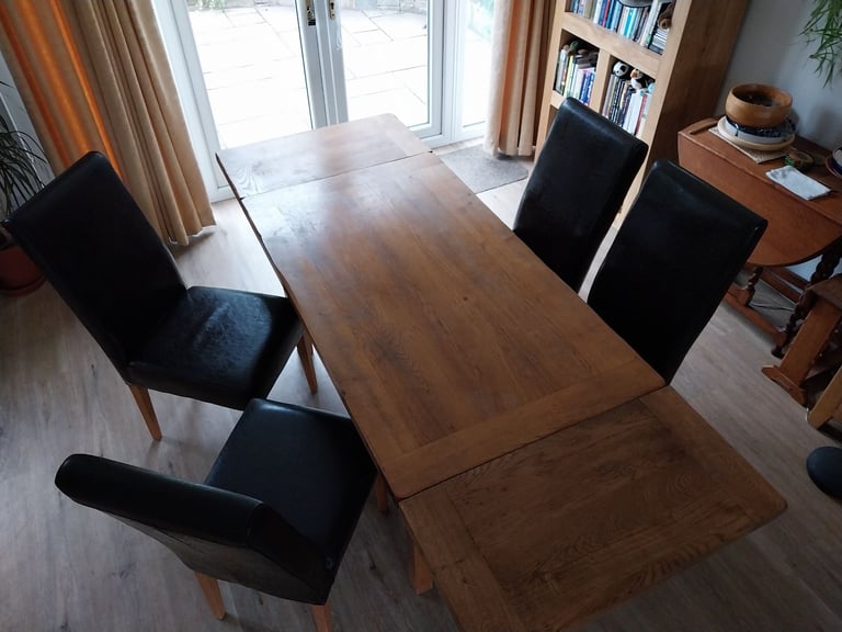 Solid Oak Extendable Country Dining Table plus chairs