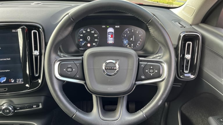 2020 Volvo XC40 Momentum B4 AWD mild hybrid ESTATE Petrol/Electric Hybrid Automatic