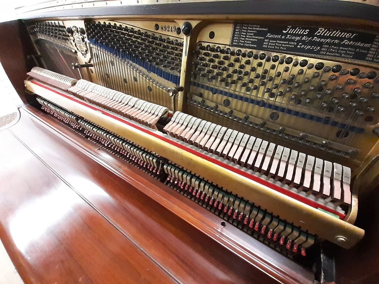 Bluthner Upright Piano in Rosewood *free tuning + matching stool* elegant piece