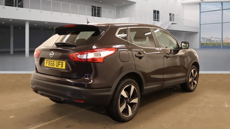 2016 Nissan Qashqai 1.5 dCi N-Connecta 5dr HATCHBACK Diesel Manual